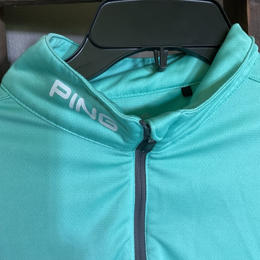 Ping women’s Mint Green Quarter-Zip Pullover size medium - Picture 2 of 4